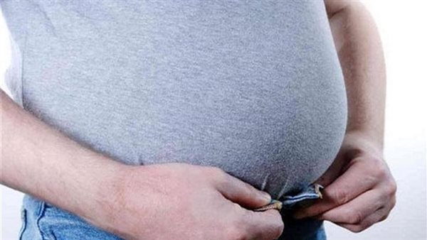 مفعوله كالسحر.. أفضل مشروب يخلصك من دهون البطن