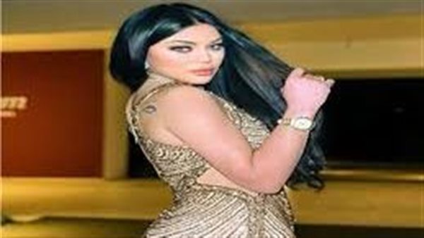 بشيفون أخضر.. إطلالة مثيرة لـ هيفاء وهبي في السعودية | شاهد