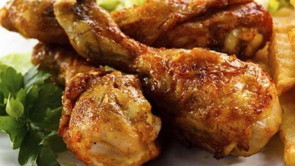 لن تتوقع تأثيره..هذا ما يحدث لجسمك عند تناول جلد الفراخ