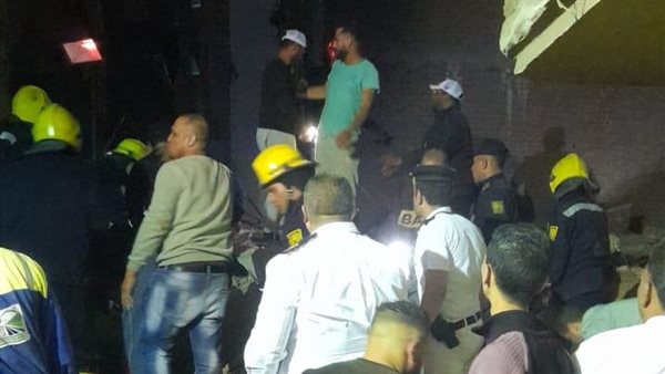 فاضل اتنين تحت الأنقاض.. آخر تطورات عقار إمبابة المنهار