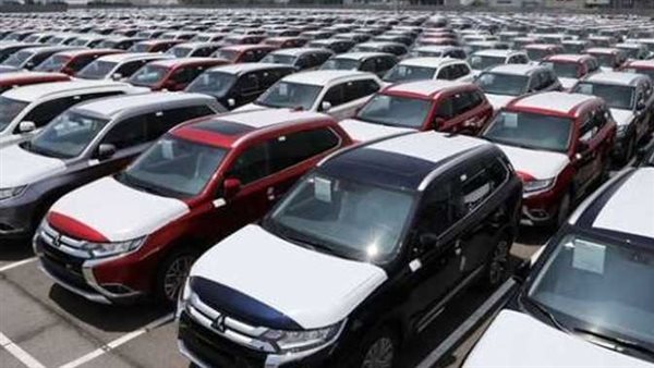 الحكومة تزف بشرى سارة للمصريين بالخارج حول قانون السيارات المعفاة من الجمارك