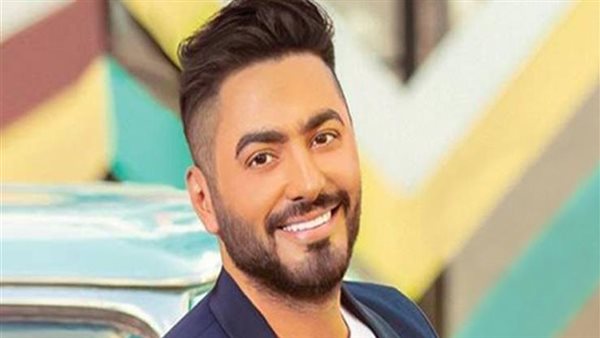 هل خضع لعمليات تجميل؟.. تامر حسني نسخة من مصطفى قمر وعبدالباسط حمودة | شاهد