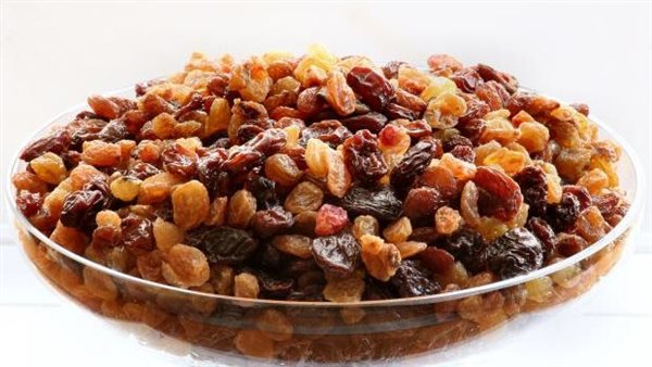 تعرف عليه.. نوع من الفواكه المجففة يقي من أمراض خطيرة