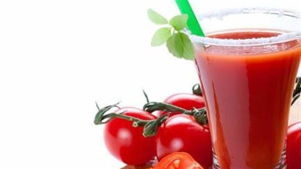 منها عصير الطماطم.. مشروبات تخفض ضغط الدم
