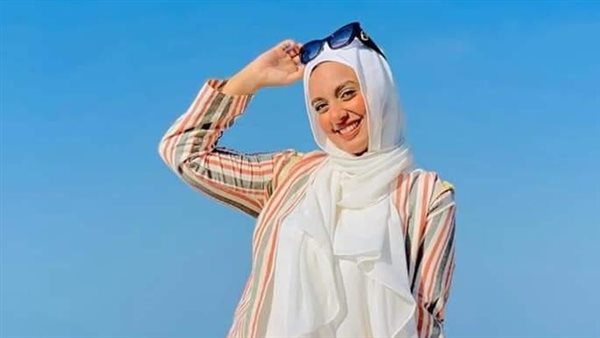 بعد إثارتها الجدل بسبب حفل زفافها.. من هي البلوجر نادية الخولي ؟ | شاهد