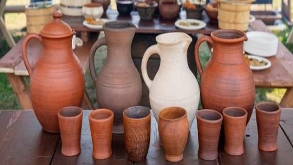  فوائد لا تُعد.. هذا ما يحدث لجسمك إذا تناولت الماء في وعاء فخاري