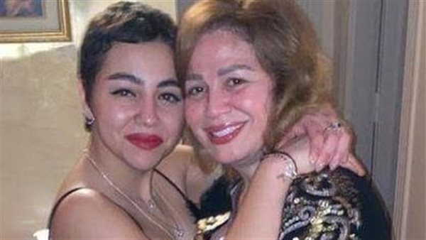 أثارت الجدل بمشهد جريء.. من هي الممثلة الشابة ابنة شقيقة إلهام شاهين؟ | شاهد