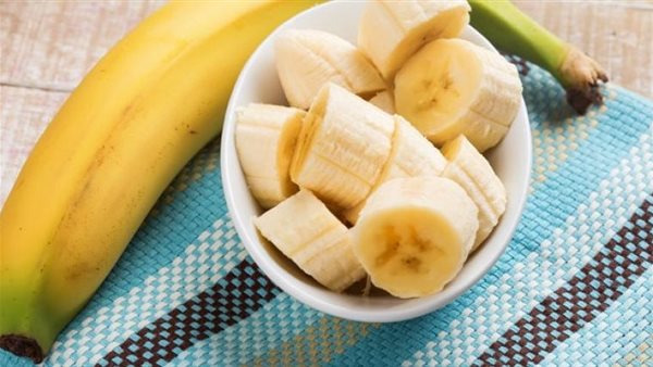 فوائد مذهلة لن تتخيلها.. ماذا يحدث لجسمك إذا تناولت الموز قبل النوم؟