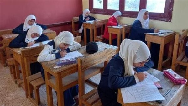 بتوزيع الدرجات.. الحكومة تحسم الجدل بشأن إلغاء امتحان الشهر لصفوف النقل