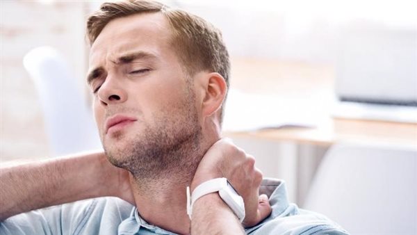  ورم أسفل الرقبة.. متى يكون علامة على الإصابة بمرض خطير؟