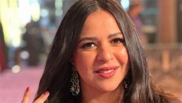 حسن الرداد يكشف حقيقة حمل الفنانة إيمي سمير غانم | فيديو