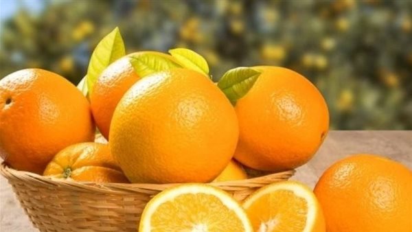 مشكلات بالجهاز الهضمي.. ماذا يحدث للجسم عند الإفراط في تناول البرتقال؟