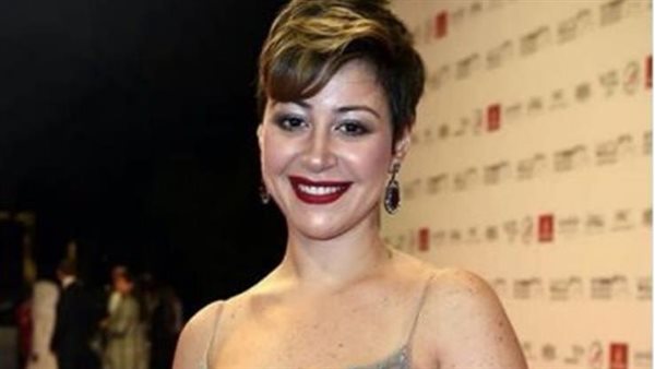 بتهمة حيازة مخدر الماريجوانا..تفاصيل القبض على الفنانة منة شلبي بمطار القاهرة