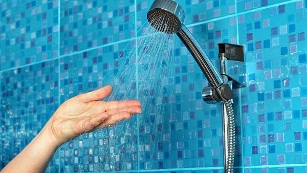 لن تتوقعها.. 4 أمور تحدث لجسمك عند الاستحمام بالماء البارد