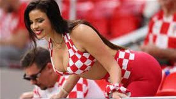 أثارت الجدل بملابسها الجريئة.. لماذا طالبت الجماهير بالقبض على ملكة جمال كرواتيا؟ 