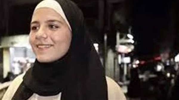 مرض غريب.. ما هو اضطراب الضحك الذي تعاني منه فتاة سورية ؟