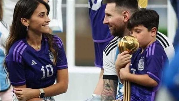 أحبته طفلا وتزوجته بعد إنجاب طفلين.. من هي زوجة ميسي؟ 