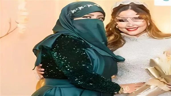 طيش وهوائية.. محامية فتاة بورسعيد تكشف حقيقة ضبط المتهمة بقتل والدتها في وضع مخل | فيديو