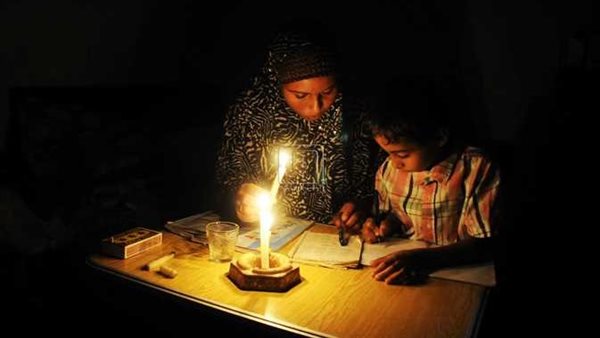 وصلت لساعتين يوميا.. سبب انقطاع الكهرباء ببعض المناطق