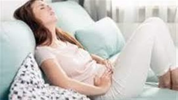 احذريها..علامة تظهر عند تناول الطعام تنذر بـ سرطان النساء الصامت