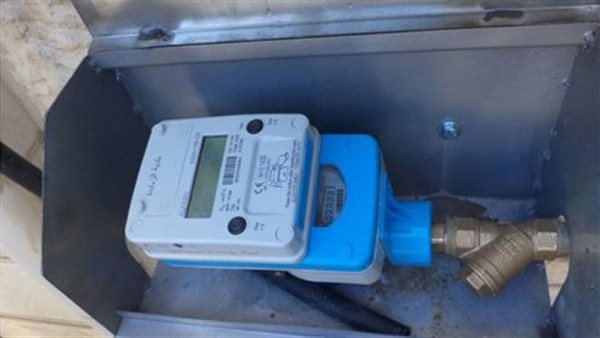 عدادات مسبقة الدفع لهؤلاء.. 8 تكليفات عاجلة من وزير الإسكان لشركات المياه