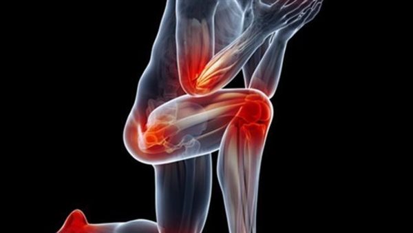 احذرها.. 4 علامات شائعة تكشف مشكلة صحية خطيرة تتعلق بمفاصلك