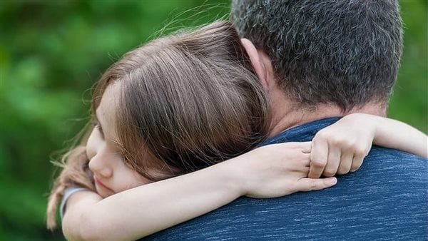  من أجل بناته.. تفاصيل مثيرة في تحول رجل إلى امرأة