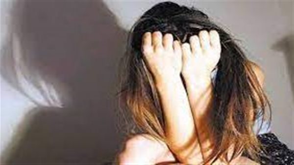 قصوا شعرها وقتلوا كلبها.. فتاة أكتوبر أفشت علاقتها الآثمة بحبيبها فانتقم منها