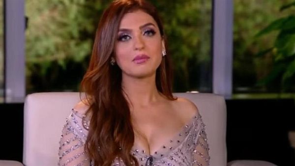 مخالفات مهنية وتحقيق عاجل.. تفاصيل الانتفاضة النسوية لمنع ياسمين عز من الظهور