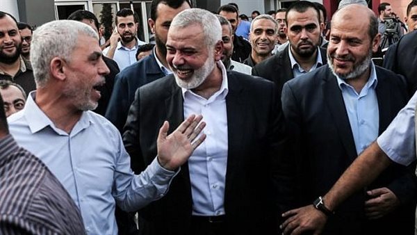 السنوار وهنية والعاروري.. صراع الزعامات داخل حماس يعود للواجهة مرة أخرى