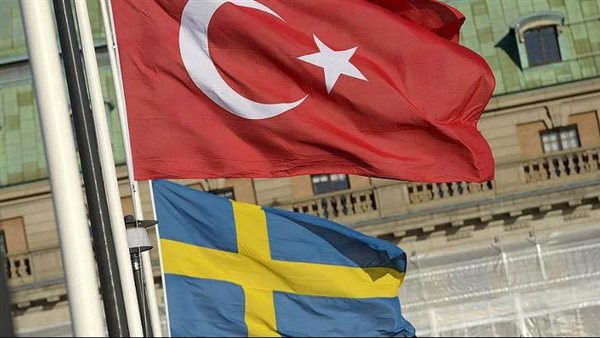 بسبب تركيا والسويد.. غضبة مليارية على حرق المصحف على تويتر فماذا حدث؟