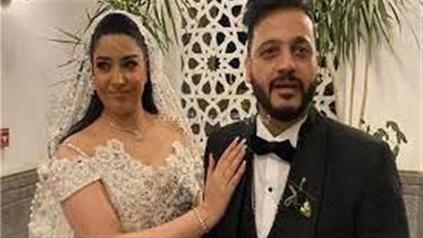 لن تتوقعها..مفاجأة صادمة عن فرق السن بين إيساف وزوجته بعد زفافهما 