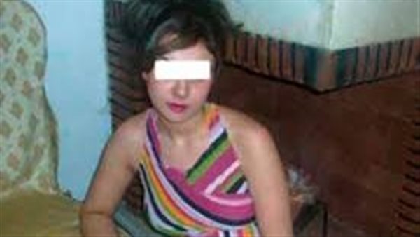 فضيحة في محكمة الأسرة..رجل للقاضي: دي هدية زوجتي لعشيقها ومش قادر احكى اللى حصل