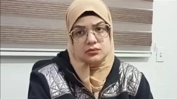 اخلعيه.. محامية تحرض الزوجات على أزواجهن في عيد الحب