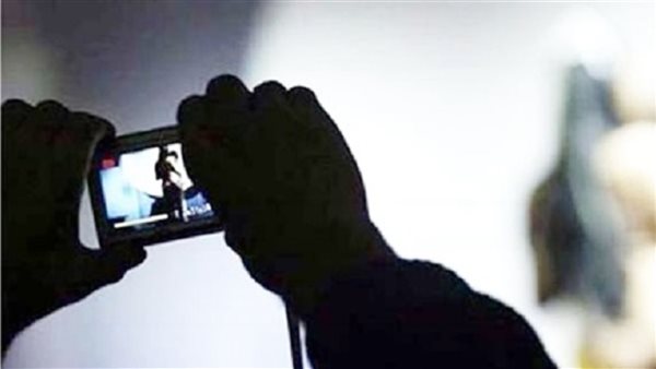 عشيقي هددني بالفضيحة.. ماذا حدث بين سيدة شقة بين السرايات وصديقتها ؟