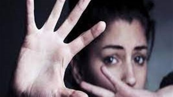 شوهت الأعضاء التناسلية لفتاة.. تفاصيل إحالة ممرضة للمحاكمة العاجلة بميت غمر 