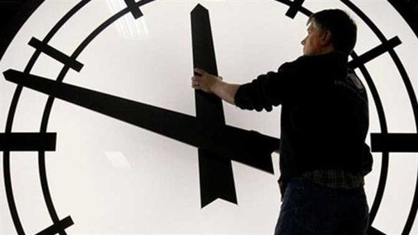 في هذا الموعد.. تفاصيل موافقة الحكومة على مشروع قانون عودة التوقيت الصيفي 