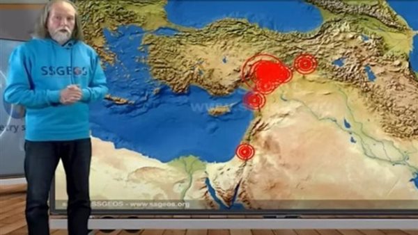 صراخ هستيري.. لحظة وقوع زلزال توقعه العالم الهولندي | فيديو