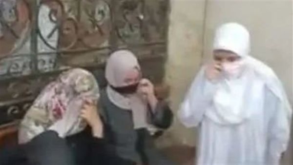  4 سيدات هتكوا عرضه وصوروه فيديو.. تفاصيل مثيرة في انتقام ضرتين من زوجهما رجل الأعمال