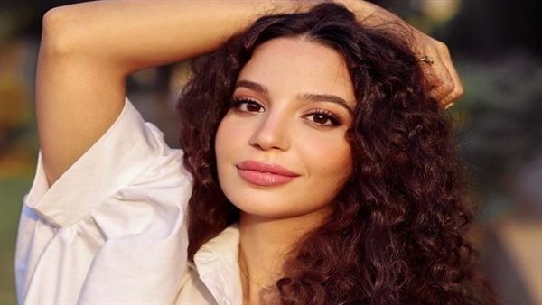 أشعلت السوشيال ميديا.. من هي مريم ابنة الراحل محمود الجندي ؟ | شاهد