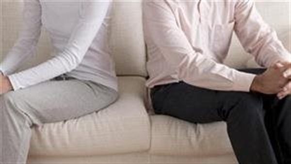 بتكهربني بسلك الغسالة.. ياسر يطلب تطليق زوجته في محكمة الأسرة