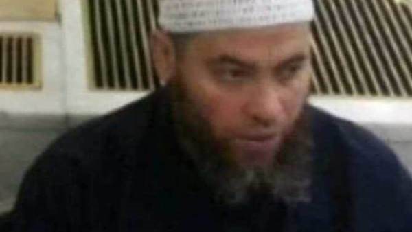 زحف للجامع وسجد ونطق الشهادة.. المشهد الأخير قبل مقتل مؤذن الإسكندرية