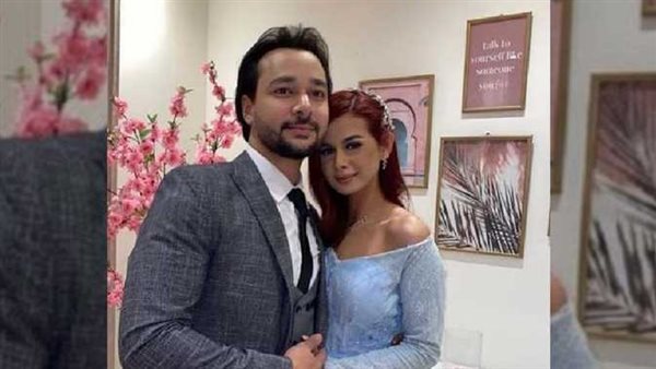 حياتي اتدمرت وزواجي منها كان عقاب ليا.. تصريحات مثيرة من محمود المهدي طليق منة عرفة