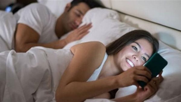 كانت في حضني وبتخوني مع ابن عمها.. تفاصيل مثيرة عن مأساة الزوج المخدوع أمام محكمة الأسرة