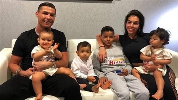  أول تعليق من جورجينا على أنباء الاعتداء على أطفال رونالدو في السعودية