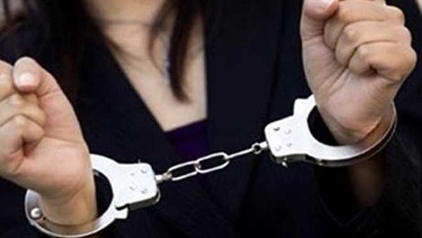 انجبت طفلا من علاقة غير شرعية وعرضته للبيع.. تفاصيل مثيرة في الحكم بالسجن للأم والجدة بالأزبكية