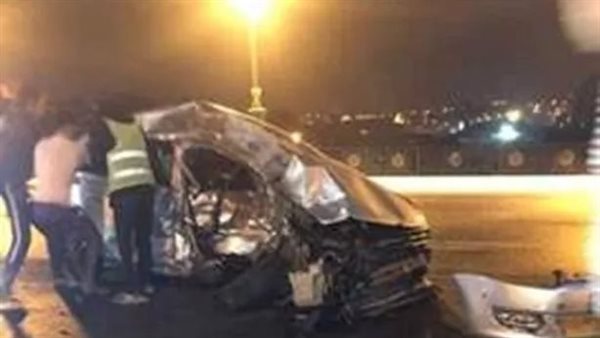 حادث سيارة مروع.. لحظة وفاة فنان شهير وطفله وزوجته | فيديو