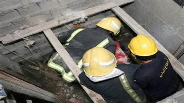  فيلم بين السماء والأرض.. تفاصيل صادمة في احتجاز شخص داخل مصعد العقار 1084 بأكتوبر