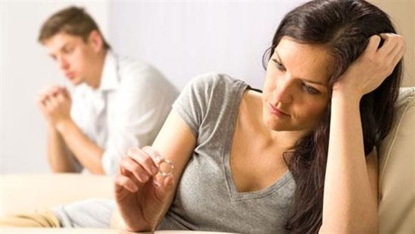 بتقولي أحمد أحسن منك.. سيد يطلب تطليق زوجته في محكمة الأسرة