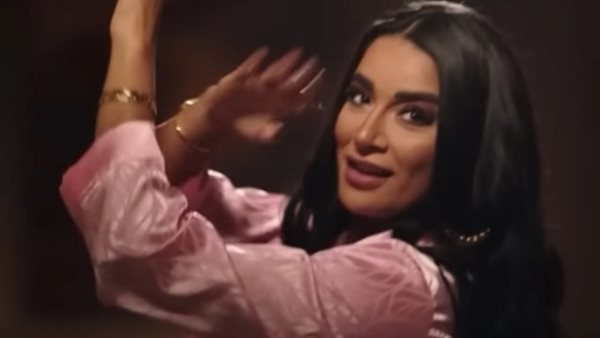 هكذا علق الجمهور.. صورة جوري بكر في الحمام تثير الجدل على السوشيال ميديا | شاهد